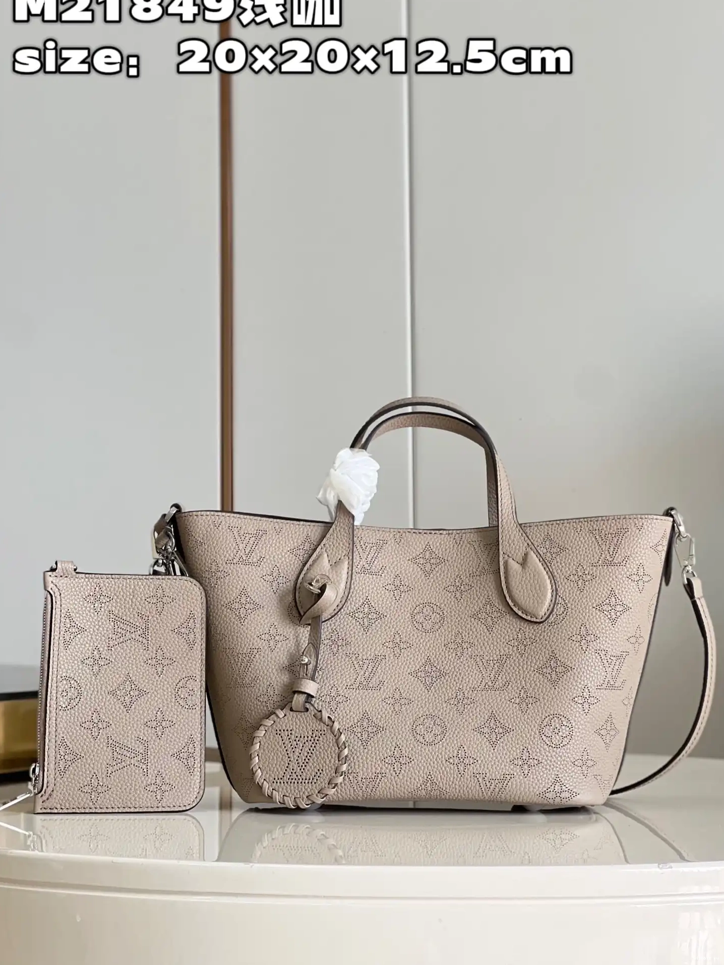 WIS BLOSSOM VUITTON LOUIS PM 0601
